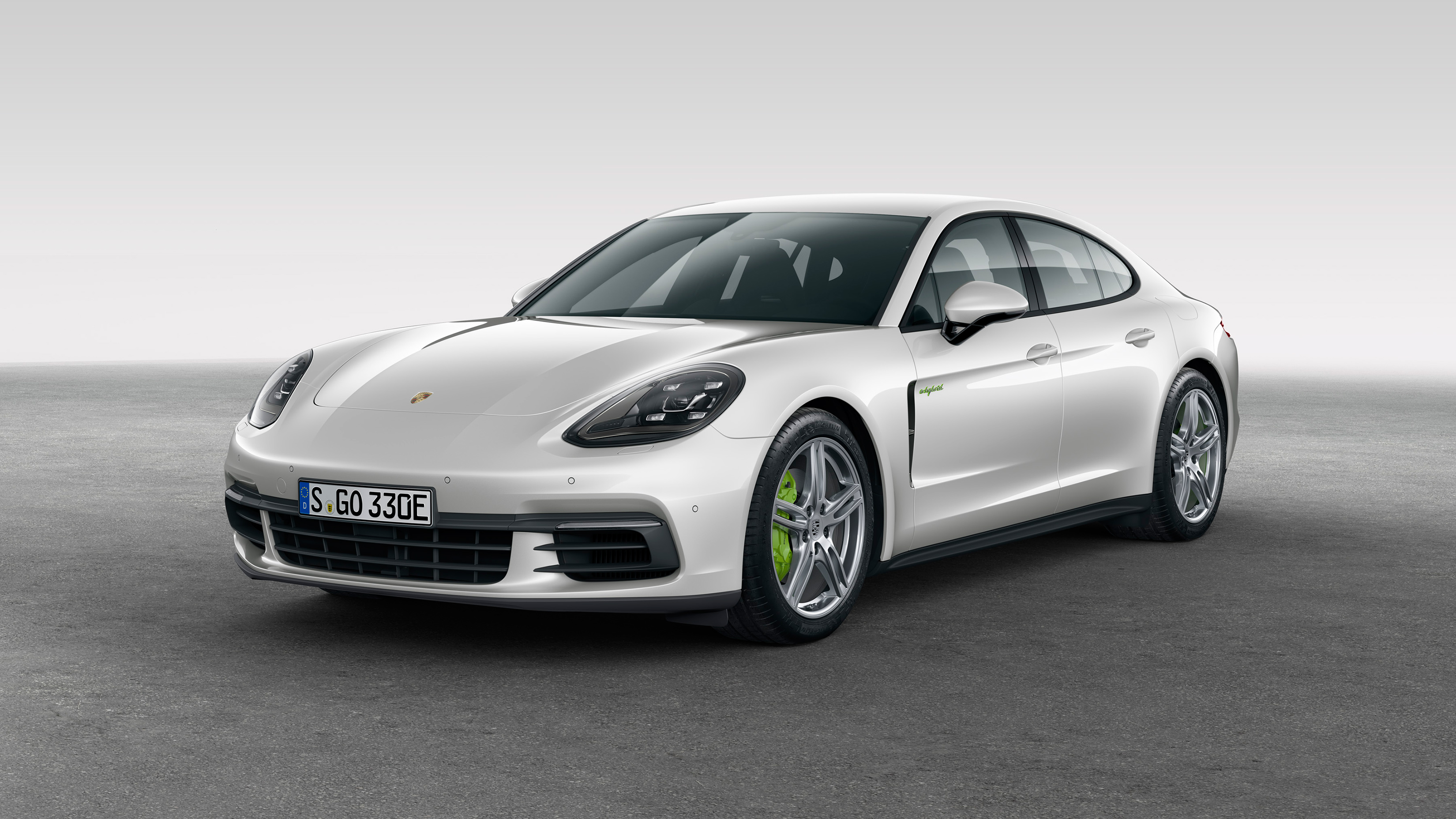 Порше Panamera 2018