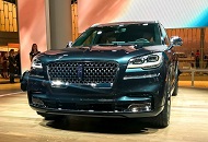 Lincoln показал исполинский кроссовер Aviator