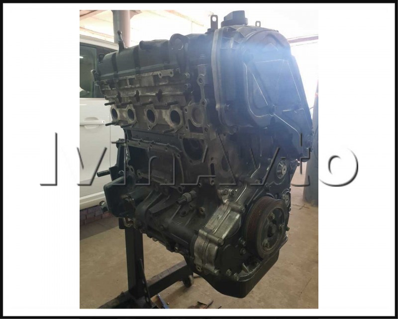 Двигатель Шорт блок+ГБЦ в сборе Хендай Гранд Старекс (Hyundai Grand Starex) евро 4 (столбик)
