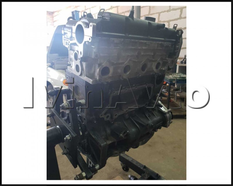 Двигатель Шорт блок+ГБЦ в сборе Хендай Гранд Старекс (Hyundai Grand Starex) евро 4 (столбик)