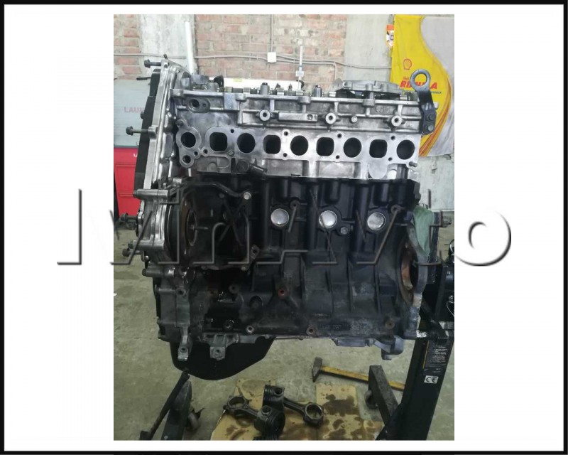 Двигатель Шорт блок+ГБЦ в сборе Хендай Гранд Старекс (Hyundai Grand Starex) евро 4 (столбик)