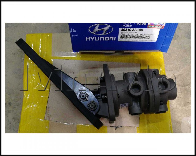 Педаль тормоза (главный кран) D6DA HD120 Hyundai/Kia 593108A100