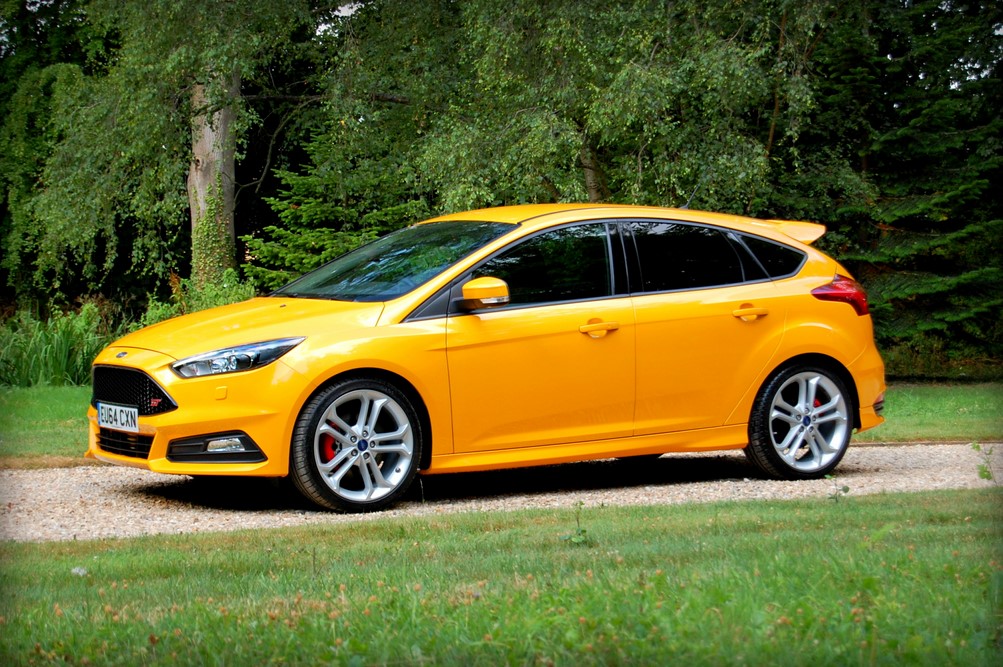 Focus st. Ford Focus 3 St. Ford Focus St 2012. Ford Focus 3 St 2016. Ford Focus St 3doour.