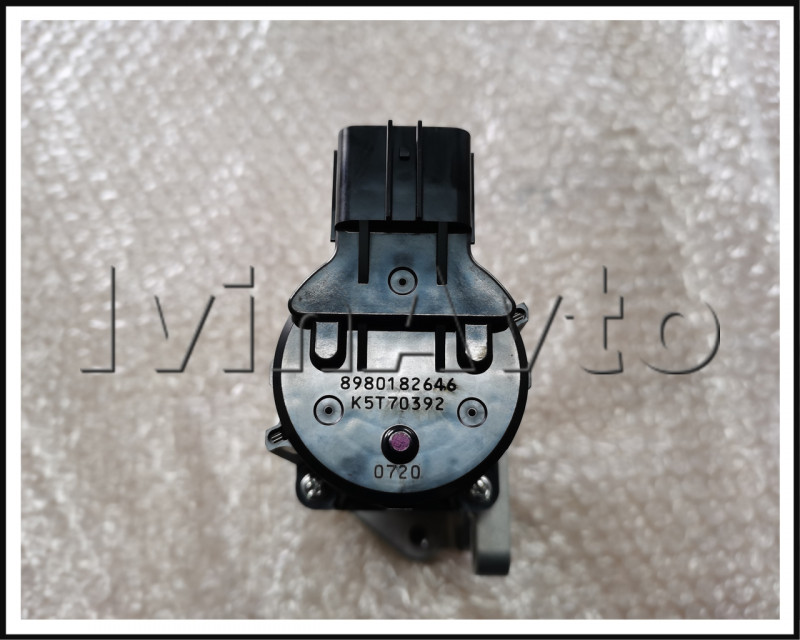 Клапан рециркуляции отработанных газов 4HK1 NPR75 ISUZU 8980182646