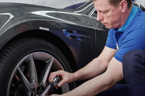 Установка модуля пневмоподвески BILSTEIN B4 Bentley Continental GT (3W), передний мост