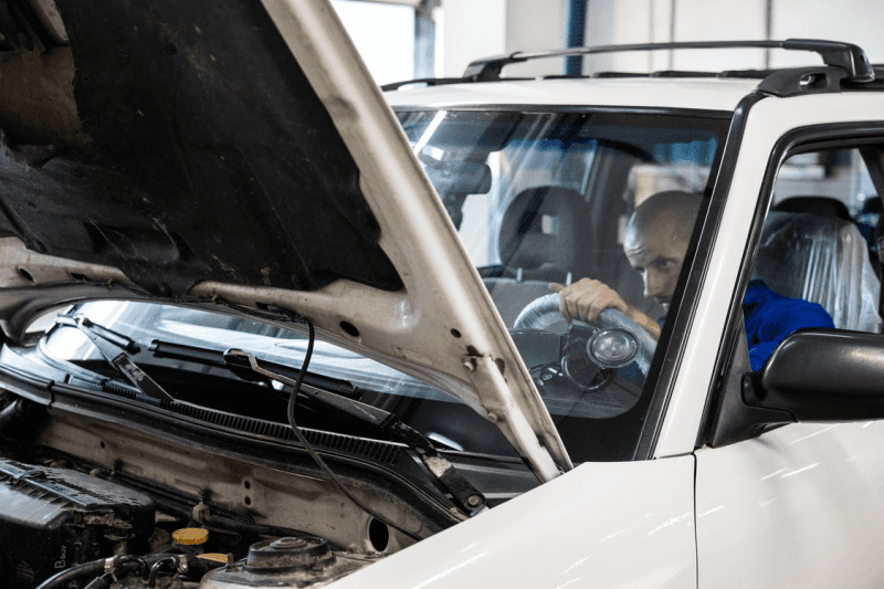 Восстановление автомобиля ГАЗ-53 “молоковоз” (29 фото)