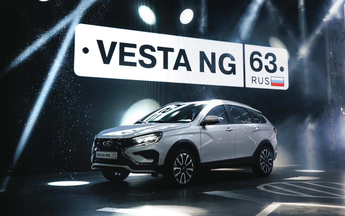 АвтоВАЗ объявил о начале поставок новых Lada Vesta NG в автосалоны