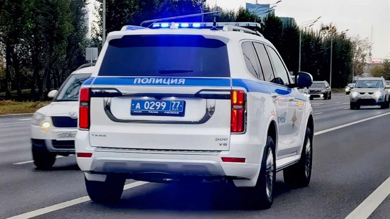 Российская Полиция Обновляет Парк Автомобилей с Помощью Tank 500