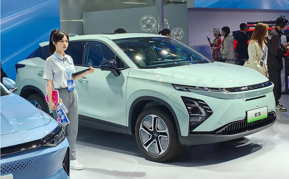 Электрический кроссовер Omoda E5 скоро в России