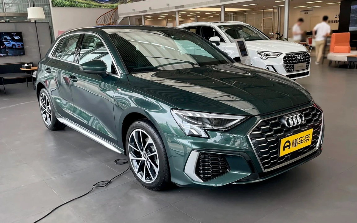 Audi A3 вновь представлен в России: подробности и стоимость