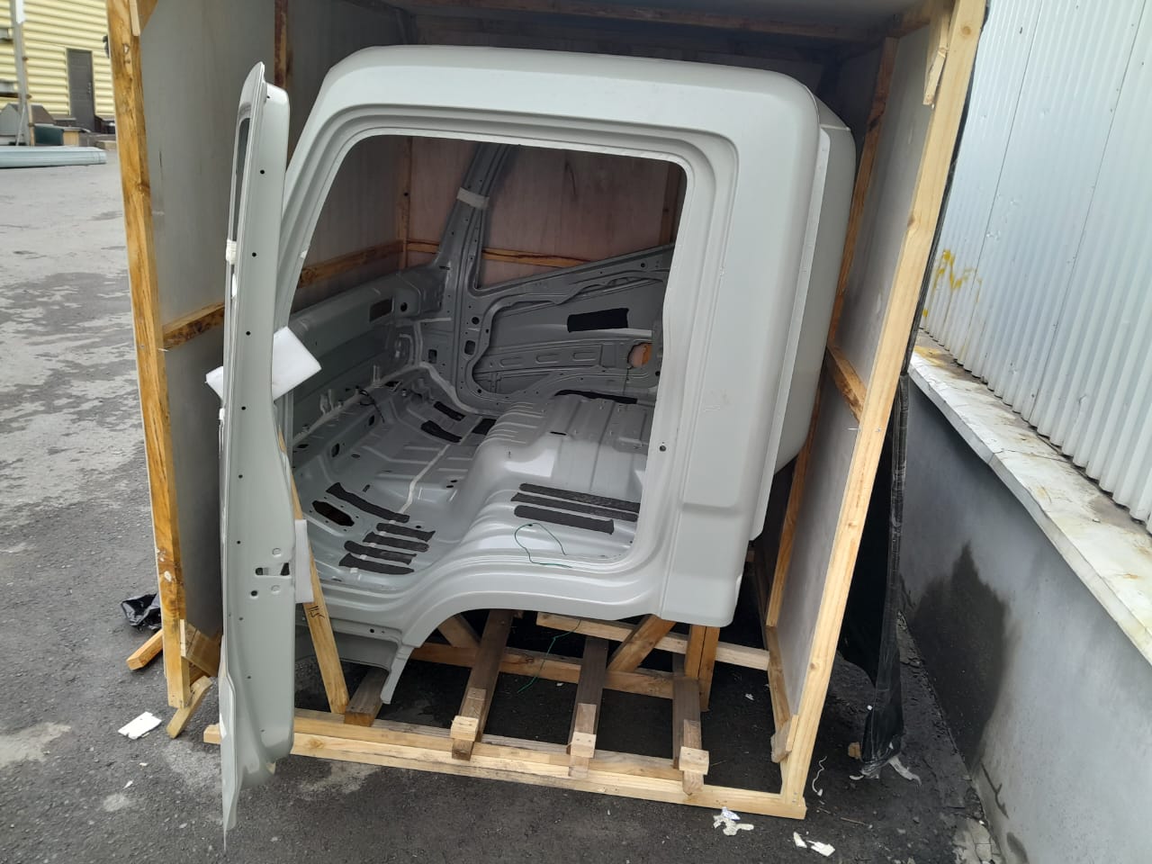 Кабина голая Mighty EX8 EX9 Hyundai-Kia - 70001GU010 700015M011 1000050000