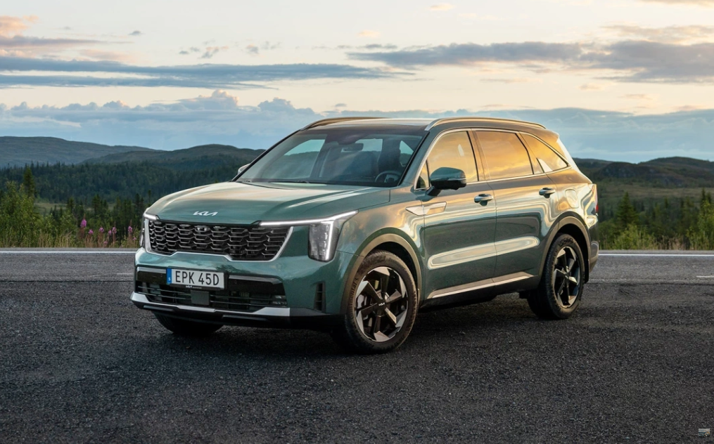 Kia Sorento подвержены отзыву: возможное отключение фар у 74,5 тыс. автомобилей
