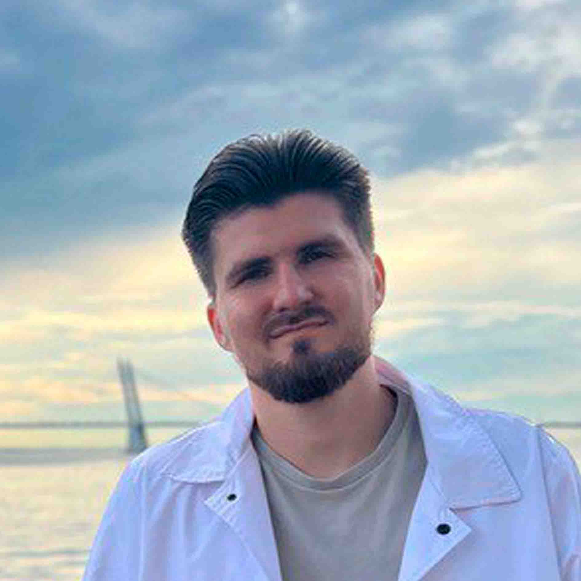 Дмитрий Иванов