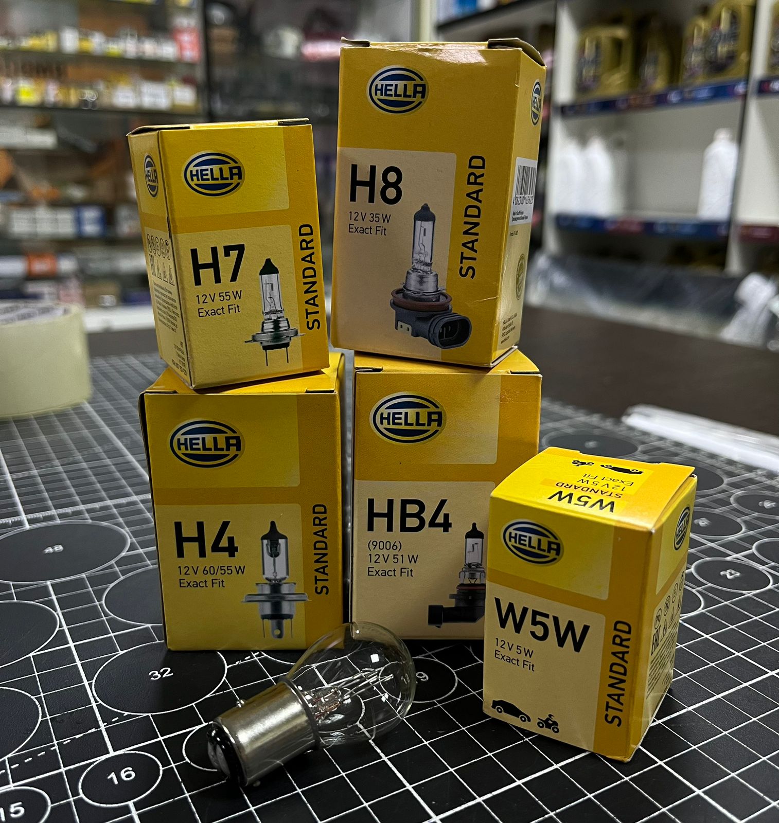 Лампочки Hella в наличии.