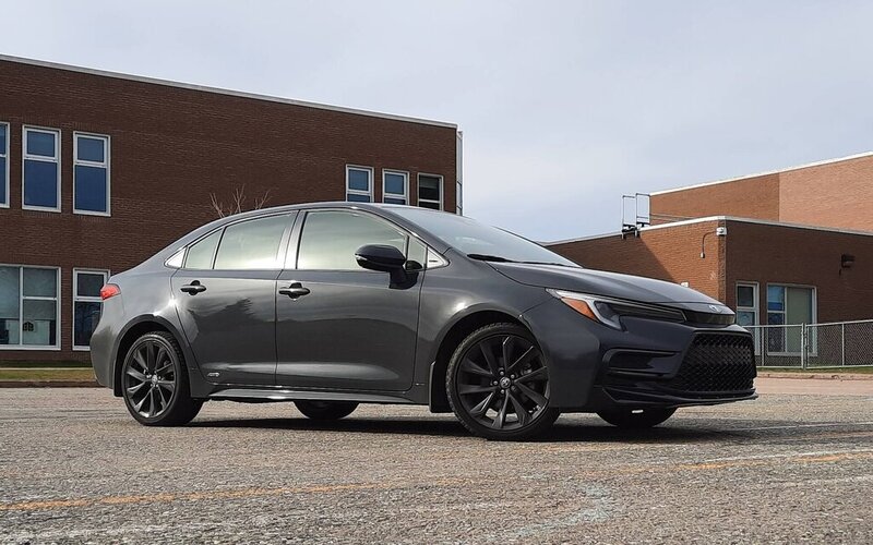 Toyota Corolla Hybrid LE FWD 2025