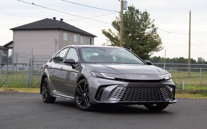Toyota Camry SE 2025