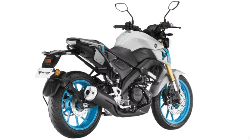 Yamaha MT-15 вид справа