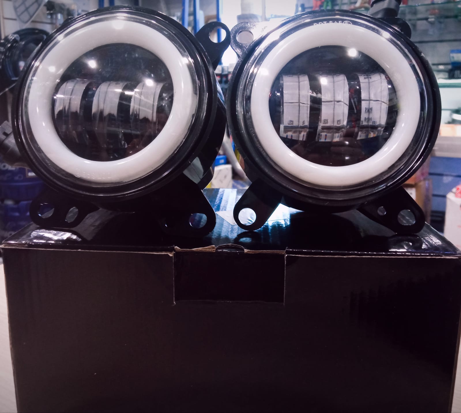 Фара противотуманная (30W 2200lm (отдельно элементы) (к-т 2шт) + ДХО (разъем H11+провод) LED DAF XF1; WD070 WD072