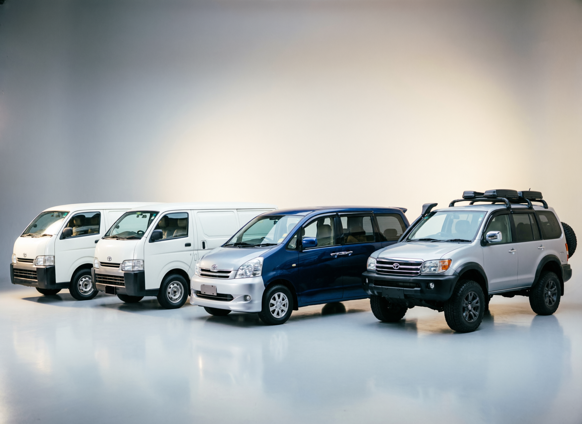 Toyota Lite Ace, Town Ace, Noah, Regius Ace, Master Ace Surf: полное сравнение моделей 1995-2002