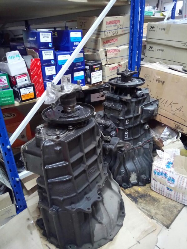 Коробка hyundai. КПП Хендай 78. КПП Хендай HD 78 d4dd. Hyundai HD 78 коробка передач. Коробка Хендай HD 78.