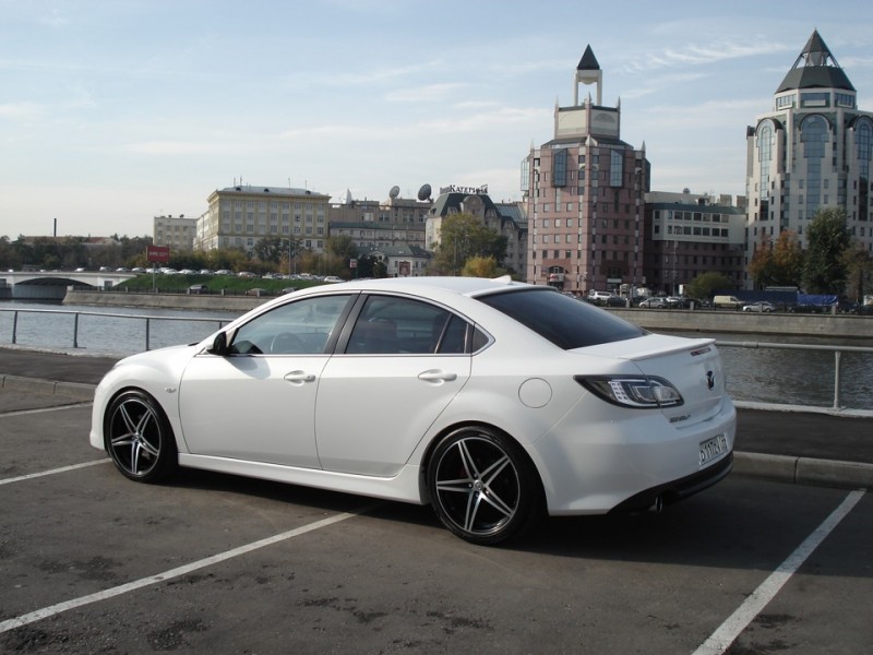 Mazda 3 2011 белая тонированная