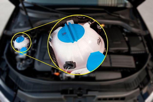 киа пиканто антифриз. емкость для тосола. дистиллированная вода в радиатор. охлаждающая жидкость для двигателя автомобиля. вода вместо антифриза зимой.